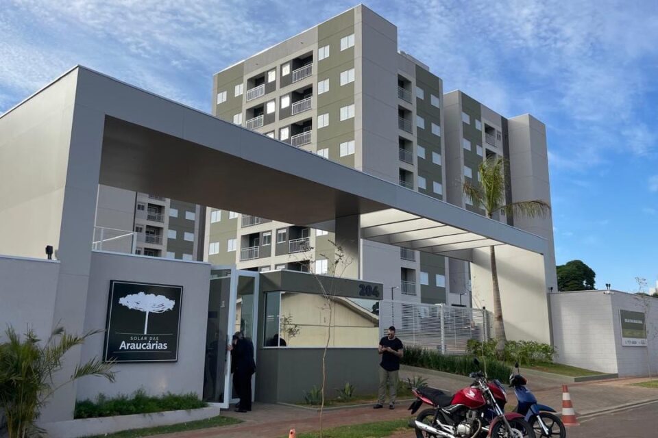 320 Apartamentos Entregues a Famílias de Maringá