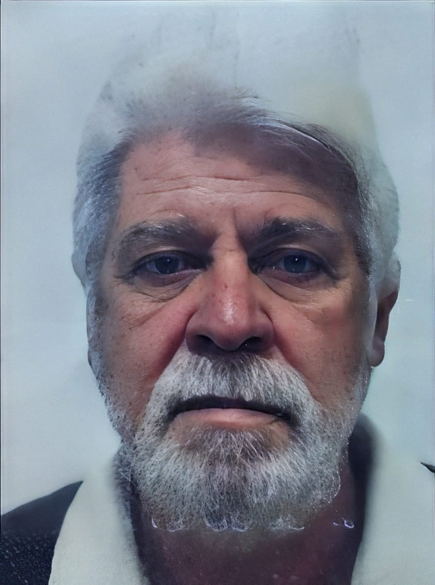 Homem de 66 Anos Morre Prensado por Caminhonete