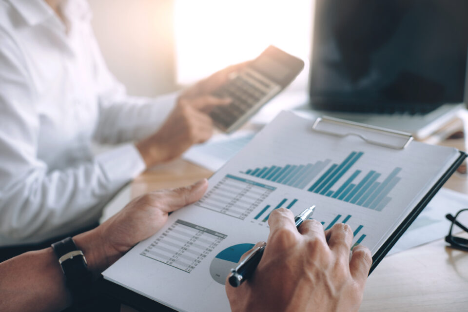 Quando os Gastos Sobem, a Percepção de Risco da Dívida Aumenta