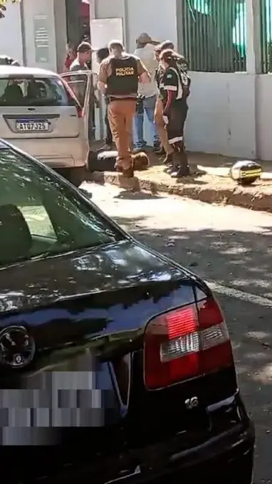 Homem é executado a tiros em frente a escola de Mandaguari