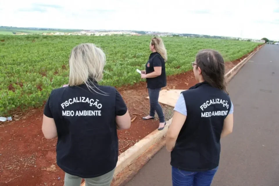 Moradores de Maringá reclamam de mau cheiro em vários bairros