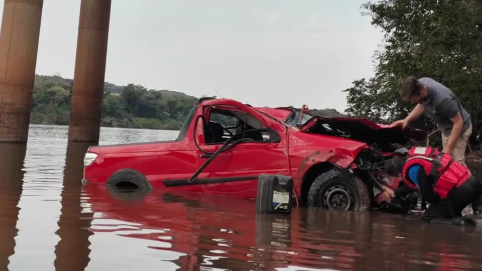 Tragédia na PR-486: Empresário Morre em Queda de Ponte