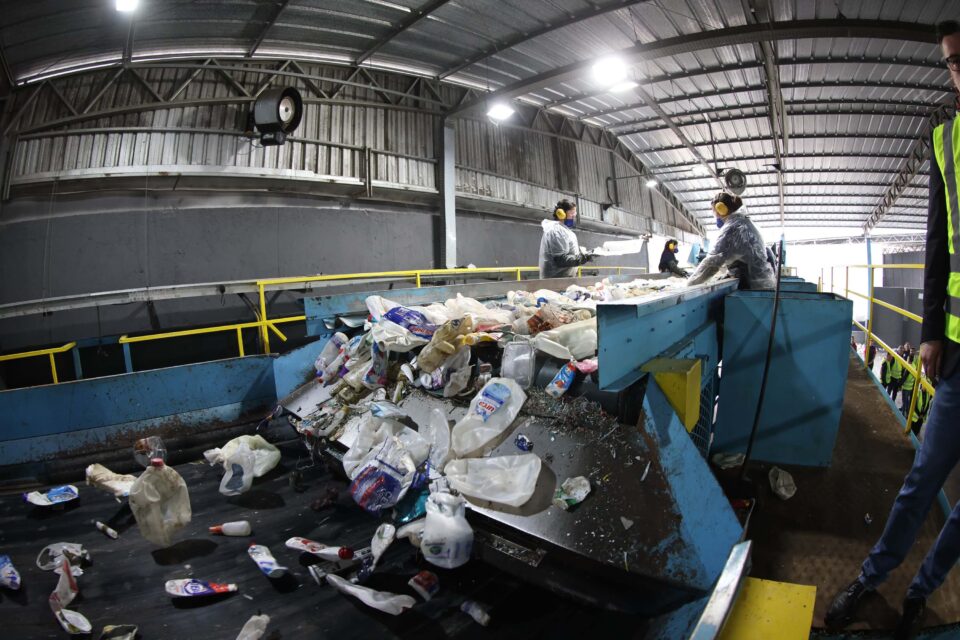 Paraná Firma Parceria para Promover Cadeia Ética de Reciclagem
