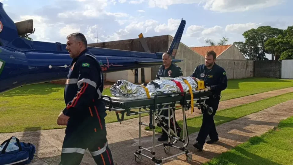 Garoto de 12 anos é socorrido em estado grave após acidente