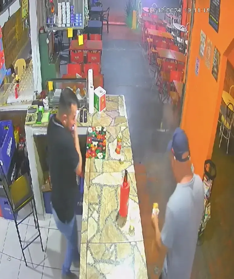 Coxinha explode e fere cliente em restaurante de Curitiba