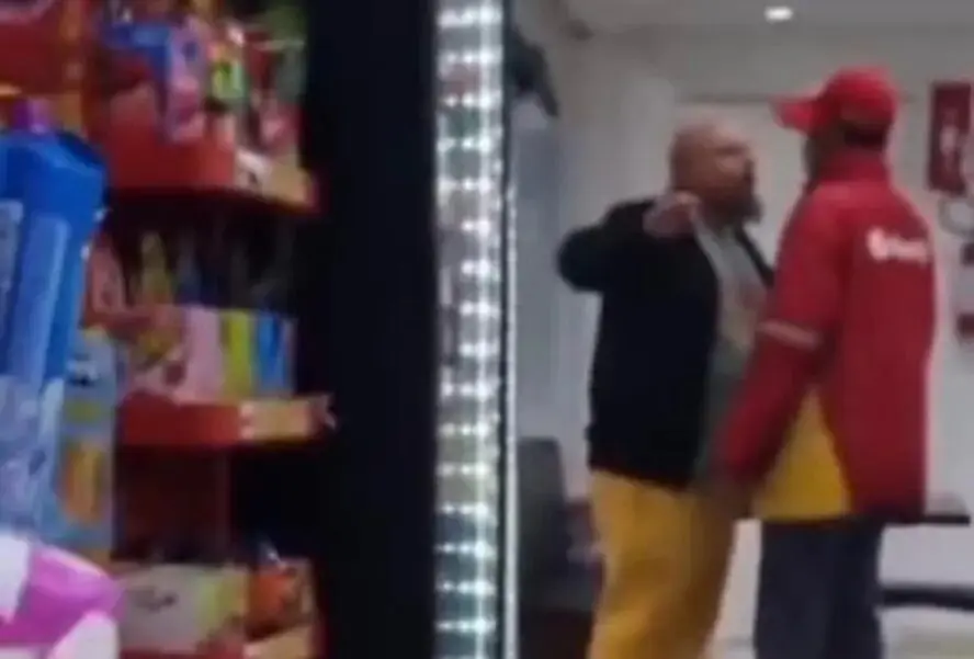 Empresário que xingou frentista de é condenado.