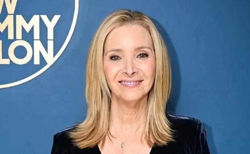 Lisa Kudrow Critica Uso de Inteligência Artificial em Filme de Hanks