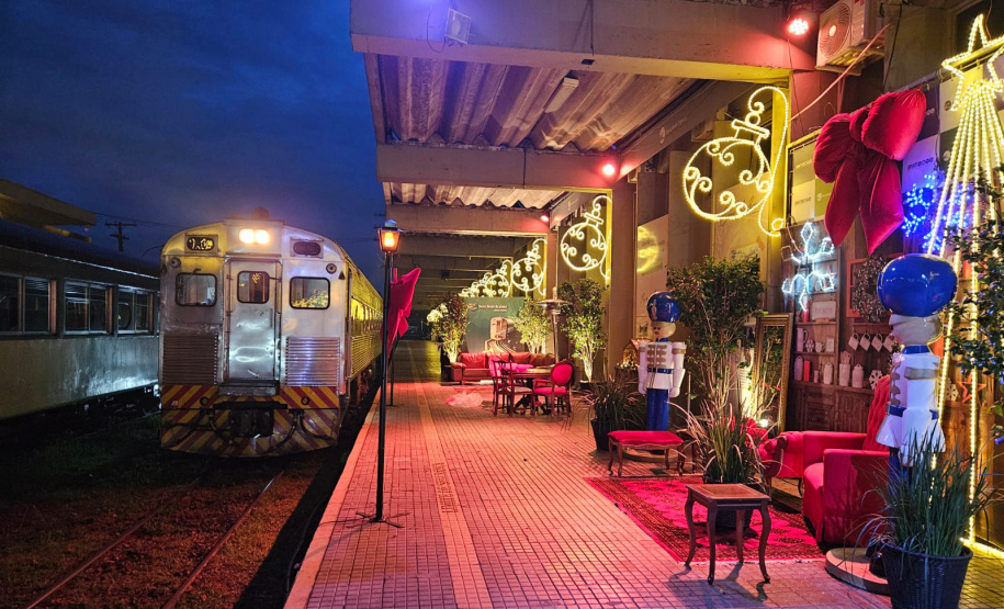 Passeios Natalinos de Trem pela Serra do Mar Encantam Turistas
