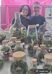 Artesanato e produtos para casa comercializados na Expoflor de Maringá